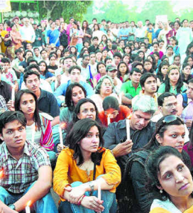 Protesta celebrada en la ‘India Gate’ de Nueva Delhi (tal como en Rang de Basanti), demandando un juicio justo contra los culpables del asesinato de la joven Jesica Lall. 2006.