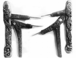 Cuchillos y dientes Uhi. 