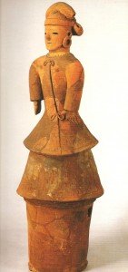 Mujer haniwa. Periodo Kofun (Siglos V-VI). 