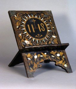 Atril del museo Nacional de Artes Decorativas de Madrid.