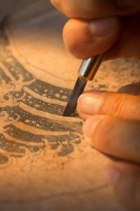 Talla de una plancha ukiyo-e. 