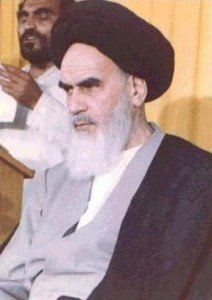 Retrato fotográfico del Ayatolá Jomeini. 