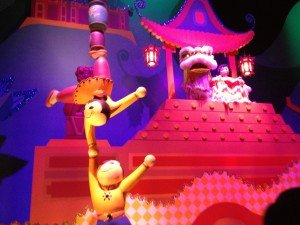 Acróbatas y shishi de la edición hongkonesa