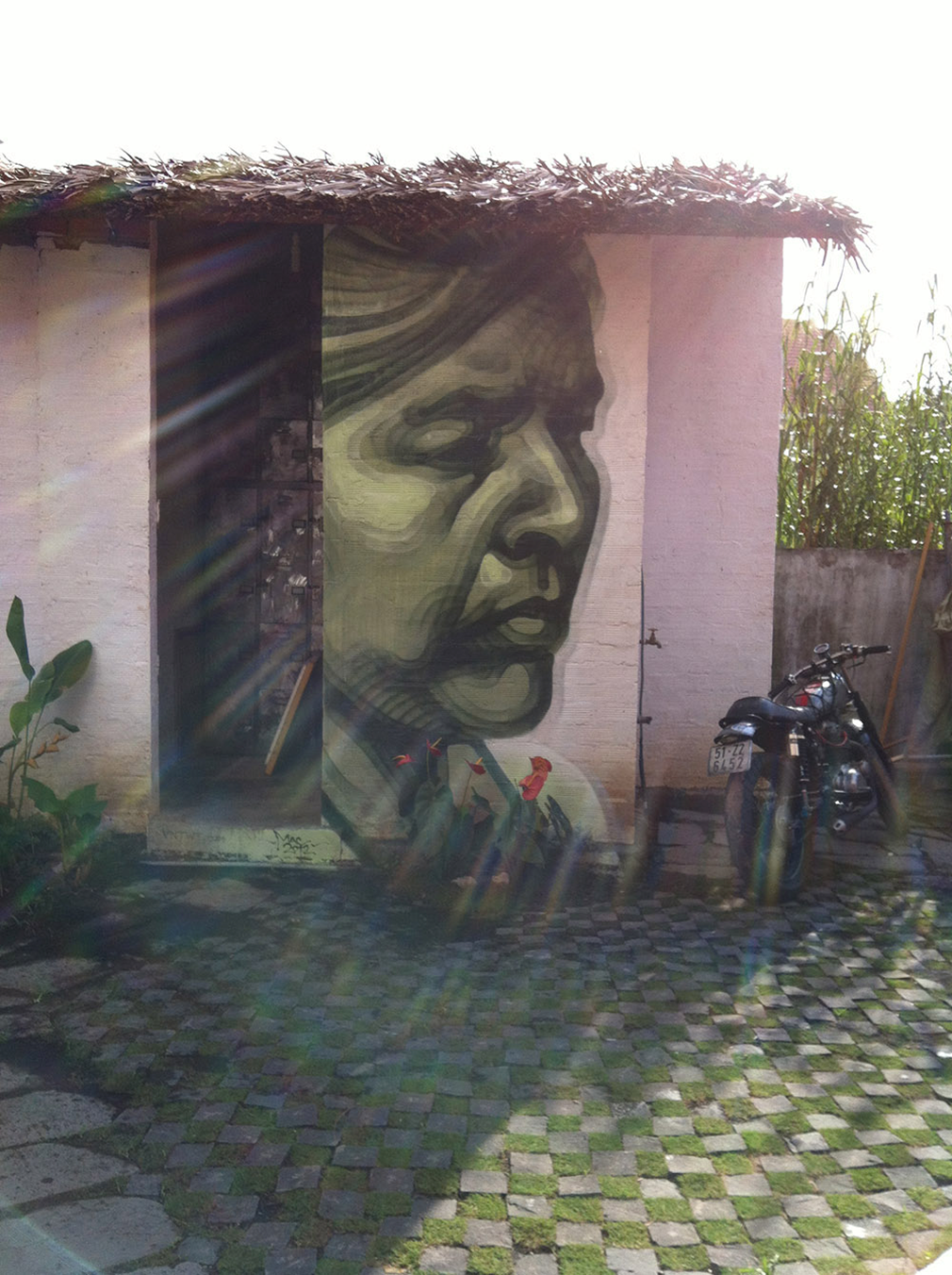 Grafiti creado por El Mac en Saigon Outcast, Ho Chi Minh City, Vietnam. Foto © Cristina Nualart