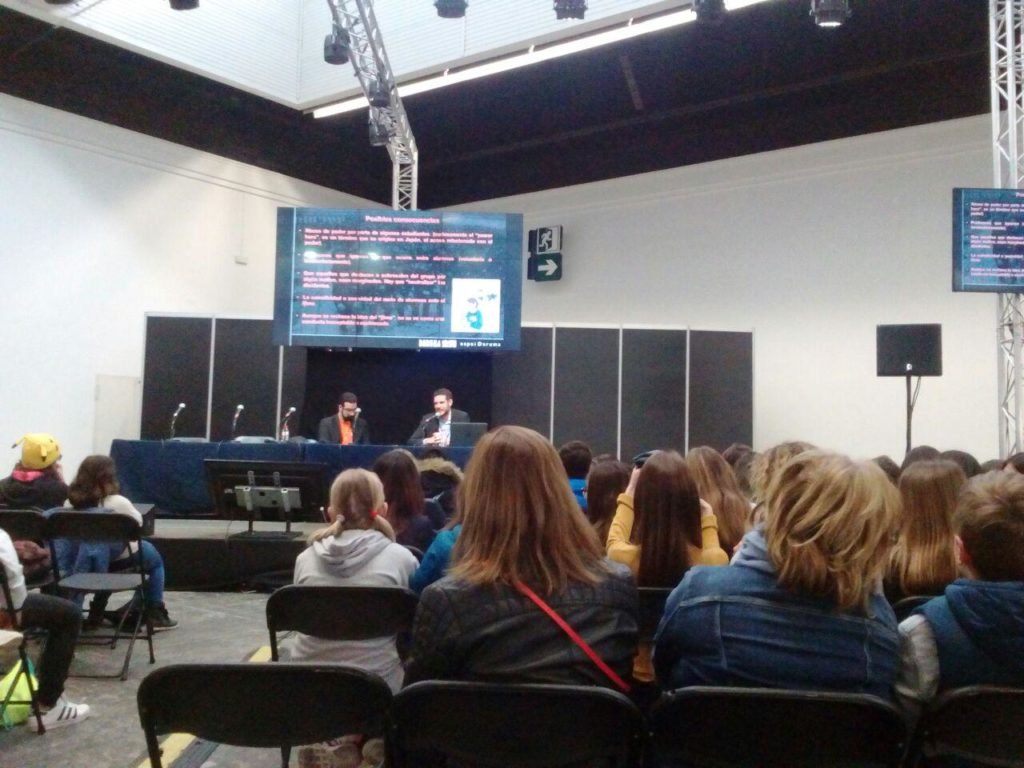 Una de las conferencias sobre bullying en el manga, impartida por Oriol Estrada (fotografía: Carolina Plou).
